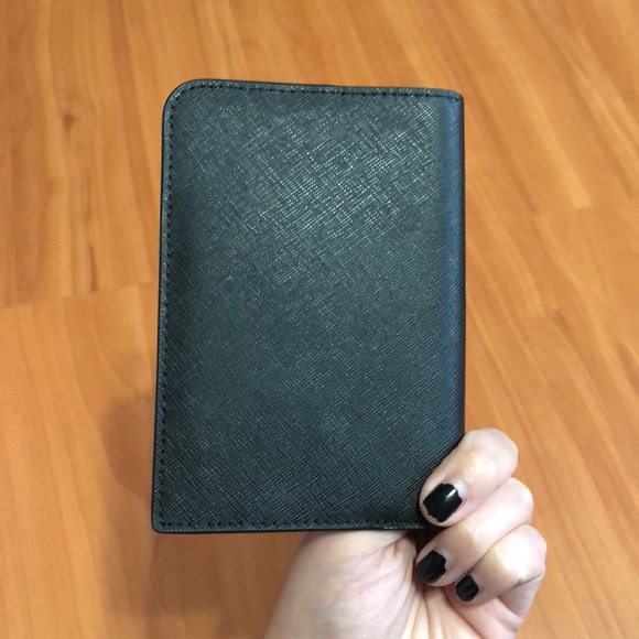 Kate Spade Passport Holder - Picture 3 of 3